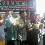 Kejari Kendari Musnahkan Barang Bukti dari 71 Terdakwa Kejari Kendari Musnahkan Barang Bukti dari 71 Terdakwa