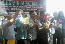 Kejari Kendari Musnahkan Barang Bukti dari 71 Terdakwa Kejari Kendari Musnahkan Barang Bukti dari 71 Terdakwa