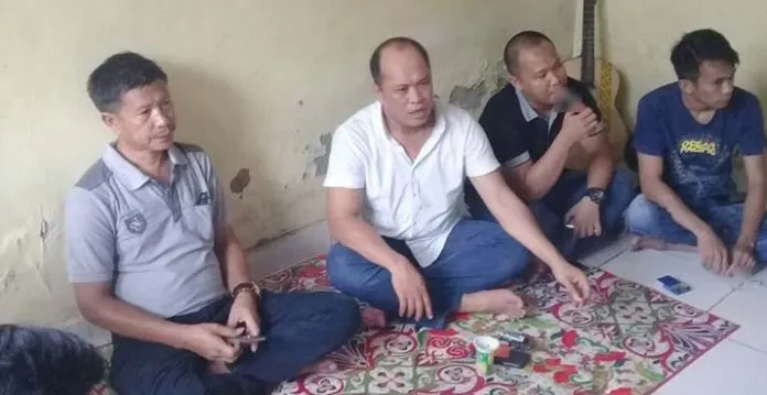 kunjungan_ruksamin Kunjungi Asrama Mahasiswa Konut, Ruksamin Beri Bantuan Generator