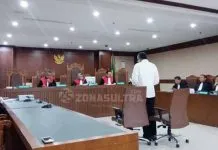 Nur Alam Minta Hakim Ringankan Tuntutan 18 Tahun Penjara Mengutip Pledoi Bung Karno, Nur Alam: Biarlah Nasib Pemimpin Begitu