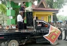 Pedagang Pasar Baruga Tuntut Dirut PD Pasar Kendari Dipecat Pedagang Pasar Baruga Tuntut Dirut PD Pasar Kendari Dipecat