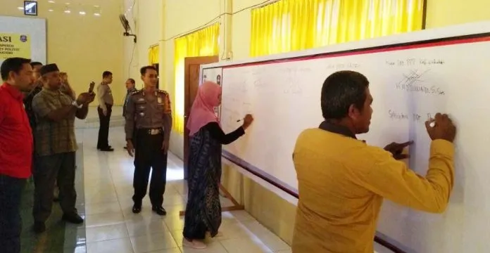 Polres Wakatobi Teken Petisi Anti Hoax