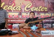 Empat Pemuda Pembawa Sajam Diciduk Polisi Empat Pemuda Pembawa Sajam Diciduk Polisi