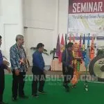 Buka Seminar Nasional Perhimagi, Rektor UHO Ajak Mahasiswa Jadi Agen Perubahan Buka Seminar Nasional Perhimagi, Rektor UHO Ajak Mahasiswa Jadi Agen Perubahan