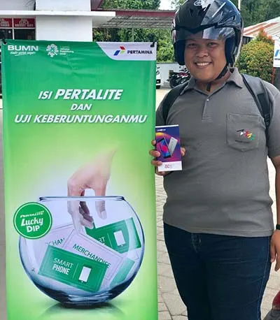 Penggguna Pertalite Terus Meningkat, Pertamina MOR VII Bagi-bagi Smartphone