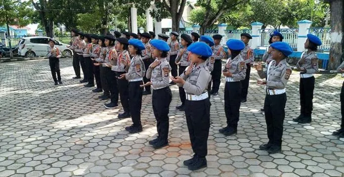 polisi_cilik Polres Bombana Bina Siswa SD Jadi Polisi Cilik