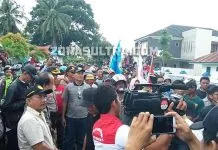 Diduga Serobot Lahan, Warga Minta Aktivitas PT Jhonlin Dihentikan Diduga Serobot Lahan, Warga Minta Aktivitas PT Jhonlin Dihentikan