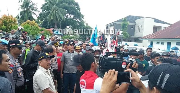 Diduga Serobot Lahan, Warga Minta Aktivitas PT Jhonlin Dihentikan
