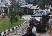 KPK Geledah Rumah Jabatan ADP KPK Geledah Rumah Jabatan ADP