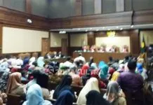 Hakim Tipikor Kabulkan Pembukaan Blokir Aset Nur Alam Hakim Tipikor Kabulkan Pembukaan Blokir Aset Nur Alam