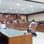 Nur Alam Dituntut 18 Tahun Penjara Nur Alam Dituntut 18 Tahun Penjara