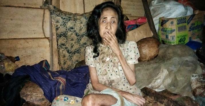 Kisah Pilu Wa Halima Nenek Renta, Merawat Putrinya Yang Lumpuh