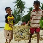 Aksi Beach Clean Up di Kawasan Taman Nasional Wakatobi, 1,7 Ton Sampah Plastik Dikumpulkan Aksi Beach Clean Up di Kawasan Taman Nasional Wakatobi, 1,7 Ton Sampah Plastik Dikumpulkan