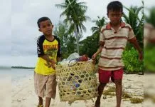 Aksi Beach Clean Up di Kawasan Taman Nasional Wakatobi, 1,7 Ton Sampah Plastik Dikumpulkan Aksi Beach Clean Up di Kawasan Taman Nasional Wakatobi, 1,7 Ton Sampah Plastik Dikumpulkan