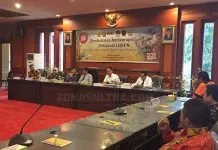 Belasan Paslon Kada di Sultra Tak Hadiri Deklarasi Antikorupsi Bersama KPK Belasan Paslon Kada di Sultra Tak Hadiri Deklarasi Antikorupsi Bersama KPK
