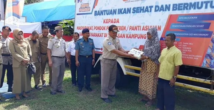 Rayakan Hari Bakti Karantina, BKIPM Kendari Bagi-bagi 3 Ton Ikan Tongkol