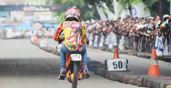 Drag Bike Kapolres Buton Cup Perlombakan 13 Kelas