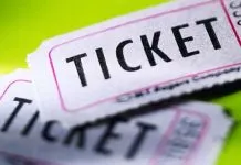 Penumpang di Pelabuhan Siwa Keluhkan Harga Tiket yang Tak Sesuai Penumpang di Pelabuhan Siwa Keluhkan Harga Tiket yang Tak Sesuai