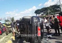 Hantam Median Jalan, Mobil Dinas Camat Baula Terbalik Hantam Median Jalan, Mobil Dinas Camat Baula Terbalik