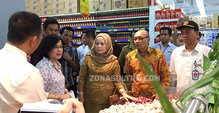 Kemendag Sidak Harga Sembako di Pasar Mandonga Kendari