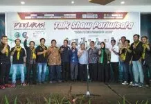 Puluhan Jurnalis Kendari Deklarasikan Komunitas Jurnalis Jalan-Jalan Puluhan Jurnalis Kendari Deklarasikan Komunitas Jurnalis Jalan-Jalan