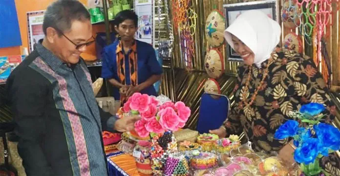 Berkreasi Lewat Karya Seni, Jadi Terapi Psikososial Bagi Lansia