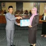 Gelar Paripurna DPRD Terima LKPJ dan Raperda Pemda Konsel Gelar Paripurna DPRD Terima LKPJ dan Raperda Pemda Konsel