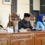 DPRD Beri Pandangan Umum Terhadap LKPJ Pemda Konsel Tahun 2017 DPRD Beri Pandangan Umum Terhadap LKPJ Pemda Konsel Tahun 2017
