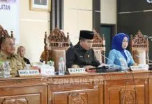 DPRD Beri Pandangan Umum Terhadap LKPJ Pemda Konsel Tahun 2017 DPRD Beri Pandangan Umum Terhadap LKPJ Pemda Konsel Tahun 2017