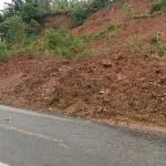 Jalan Trans Sulawesi di Kolaka Utara Rawan Longsor Jalan Trans Sulawesi di Kolaka Utara Rawan Longsor