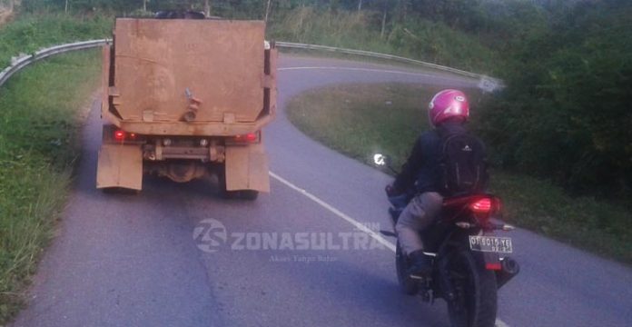 Tumpahan Minyak Sawit Ancam Pengguna Jalan di Konut