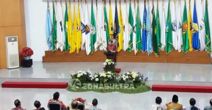 Jusuf Kalla Bangga Tiga Kada di Sulsel Terima Tanda Kehormatan Kemendagri