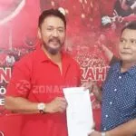 Oheo Sinapoy Ambil Formulir Pendaftaran Caleg DPR RI di PDI-P Oheo Sinapoy Ambil Formulir Pendaftaran Caleg DPR RI di PDI-P