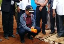 La Bakry Resmikan Peletakan Batu Pertama Pembangunan Sejuta Rumah La Bakry Resmikan Peletakan Batu Pertama Pembangunan Sejuta Rumah