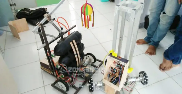 Dua Robot UHO Bakal Unjuk Aksi di Ajang Robot Nasional