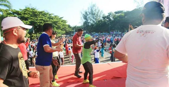 Gelar Senam Bersama, Pasangan Berkah Budayakan Hidup Sehat