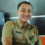 Jelang Pilgub, Disdukcapil Konsel Tambah Jam Layanan Kerja Pembuatan E-KTP Kepala Seksi (Kasi) Pendaftaran Penduduk Disduk Capil Konsel Sudirman