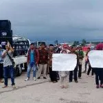 Tolak Camat Baru, Warga Lasalimu Unjukrasa di Kantor Bupati Buton Tolak Camat Baru, Warga Lasalimu Unjukrasa di Kantor Bupati Buton