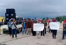 Tolak Camat Baru, Warga Lasalimu Unjukrasa di Kantor Bupati Buton Tolak Camat Baru, Warga Lasalimu Unjukrasa di Kantor Bupati Buton