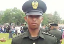 Cerita Pilu Tamtama Asal Sultra, Merapat ke Tiang Bendera Berderai Air Mata Wayan Guna S (Rakyatku.com)