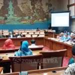 Soal E-KTP, Amirul Tamim : Pelayanan Dukcapil Dinas Belum Maksimal Soal E-KTP, Amirul Tamim : Pelayanan Dukcapil Dinas Belum Maksimal