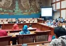 Soal E-KTP, Amirul Tamim : Pelayanan Dukcapil Dinas Belum Maksimal Soal E-KTP, Amirul Tamim : Pelayanan Dukcapil Dinas Belum Maksimal