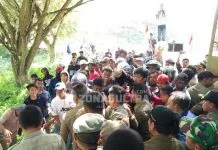 Aksi Tolak Pembangunan Smelter di Mata Oleo Bombana Diwarnai Bentrokan Aksi Tolak Pembangunan Smelter di Mata Oleo Bombana Diwarnai Bentrokan