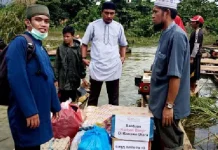 BMH Tembus Medan Sulit Salurkan Bantuan Korban Banjir Konut BMH Tembus Medan Sulit Salurkan Bantuan Korban Banjir Konut