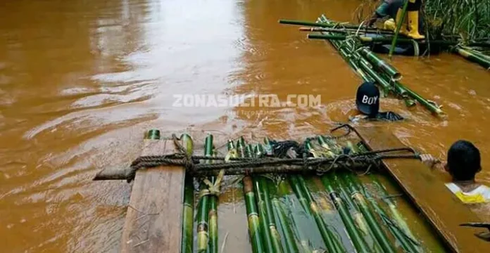 Gethek Transportasi Alternatif Warga Terdampak Banjir di Konut