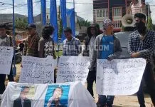 Sekretaris DPW Nasdem Sultra Duga Ada Kepentingan Pilgub dalam Demo Mahar Politik Kantor Nasdem Sultra Didemo, Massa Simpan Keranda Mayat di Depan Pintu