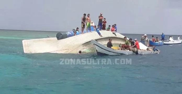 fiber Kapal Fiber Tanpa ABK Ditemukan Terbalik di Perairan Wakatobi