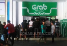 Tuntut Insentif, Ratusan Driver Segel Kantor Grab Kendari Tuntut Insentif, Ratusan Driver Segel Kantor Grab Kendari