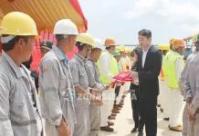 Hari Buruh, 60 Pekerja Lokal di MI Konawe Terima Reward Hari Buruh, 60 Pekerja Lokal di MI Konawe Terima Reward