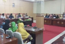 Gusur Pedagang Pasar Sentral Mandati, Pemda Wakatobi Dihearing DPRD Gusur Pedangang Pasar Sentral Mandati, Pemda Wakatobi Dihearing DPRD